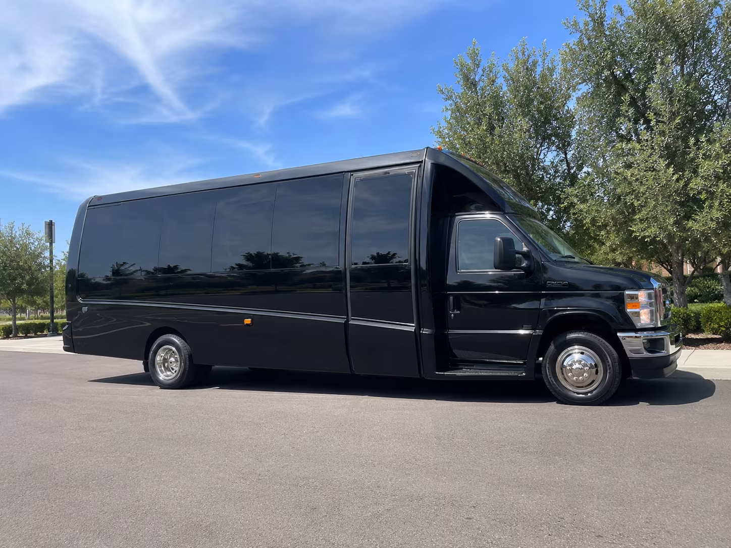 rent a field trip bus to baton rouge museums and science centers